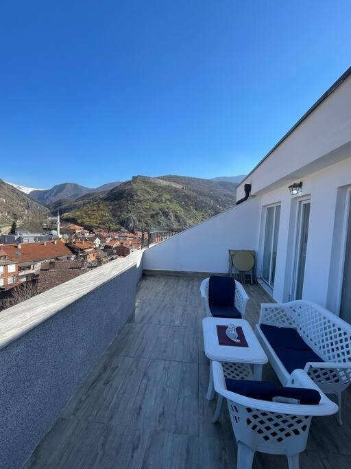 Penthouse With Castle View Apartment Prizren Ngoại thất bức ảnh